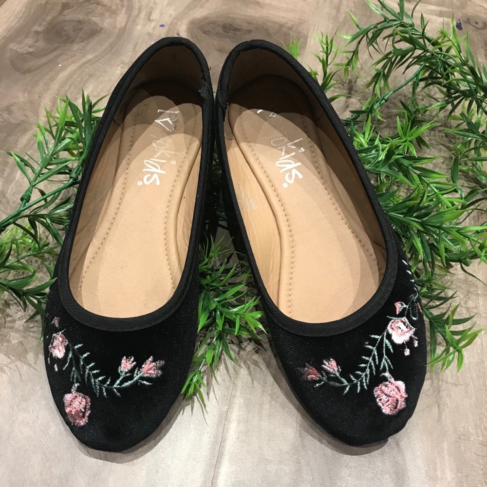 VELVET Floral embroidered ballet flats - like NEW - Picture 3 of 8